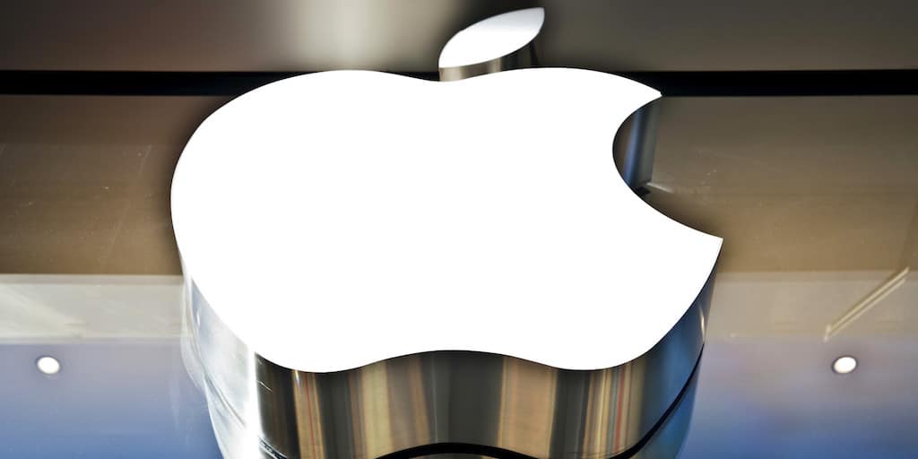 begeek's tweet photo. Quand Apple et Facebook livraient des données personnelles à des hackers se faisant passer pour les autorités https://t.co/BNO46F1LWL #Tech #Apple #Facebook https://t.co/CQWLkLyOp2