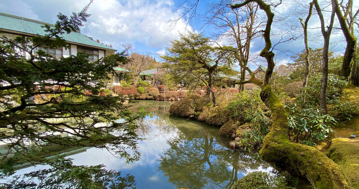 足利の諸々、鑁阿寺、逍遥園、JR日光駅。
伊勢神社の足利銘仙お守りは中に「仕事成功」の札を入れていただきました。
図録は1500円でいいのかと思う程の内容と厚さ…。
逍遥園や東照宮はまだ雪が残ってました。
日光駅の色めっちゃかわいいな!
#足利市 #鑁阿寺 #逍遥園 #日光市 #足利伊勢神社 