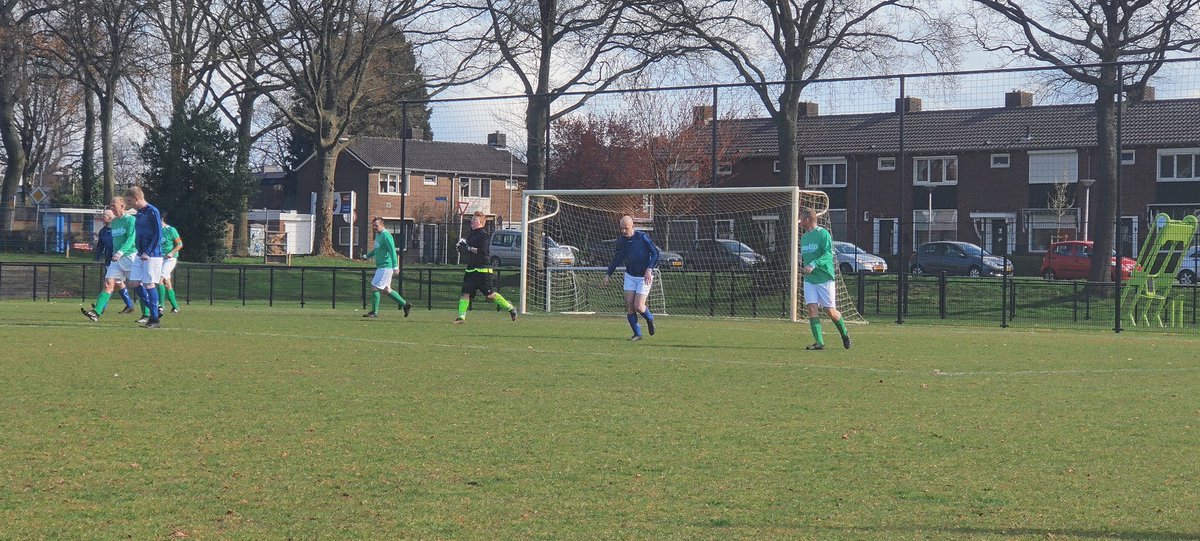 Tubanters4's tweet photo. Na een rustige 1e helft, ging het in de 2e helft wel héél snel! 
De één na de ander vloog er in! 

We gingen met niet 1, niet 2 maar 3-0 van het veld💪

#TBS4 #tubanters #kelderklasse https://t.co/wweZ01XS7f