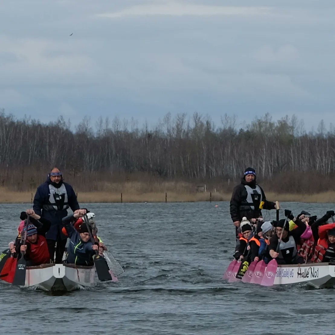 1HALdrachenboot's tweet photo. Mission Trainingslager completed

1 Samstag, 2 Boote, 3 Steuerleute viele Paddler...
Ein großartiger Tag.
Unsere zukünftigen Gegner können sich schon mal warm anziehen. 😊

#ghostdragons #pinkdragonshalle #dragonboat #strongtogether https://t.co/CrtjIMELFF