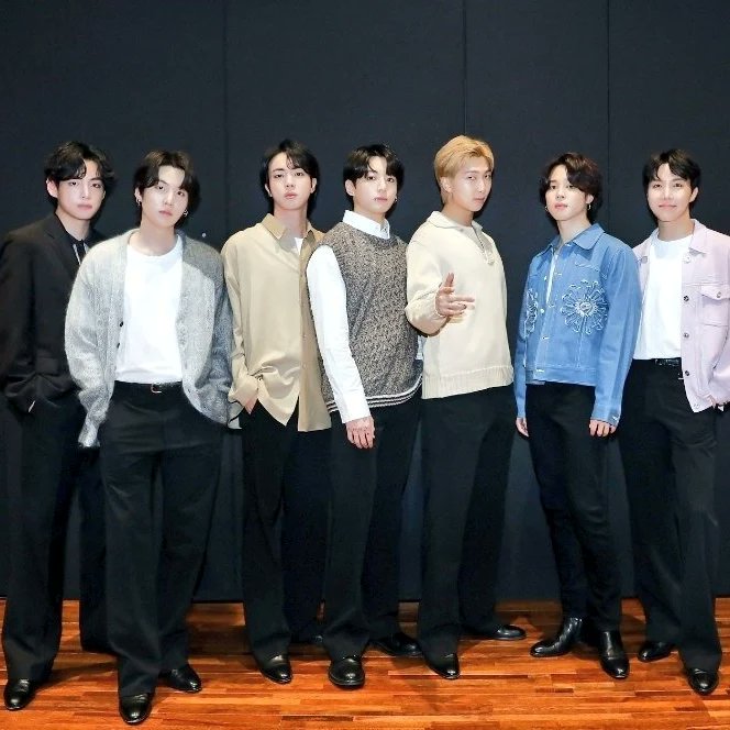 sumijo2011's tweet photo. #BTS will definitely win the @RecordingAcad this year! @bts_bighit will receive the glory of winning  just as I have previously been honoured.🎊
왠지 올해는 BTS 가 수상할것 같은 예감이!! 제가 받았던 그래미 수상의 기쁨이 올해는 꼭! 우리 방탄들에게  돌아가기를 진심으로 기원합니다! https://t.co/8wXeGu1IaZ