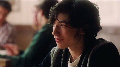 ウォールフラワー 画像 最新情報まとめ みんなの評価 レビューが見れる ナウティスモーション