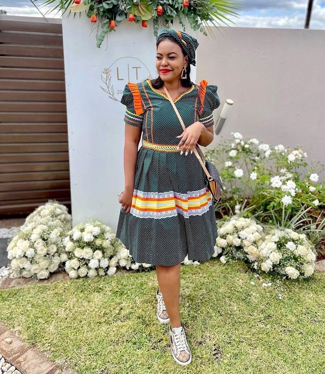 sepedi_bapedi's tweet photo. Kgošigadi @bawinile_dibakwane
#mopedi #sepedi #sepediattire #proudmopedi #sepeditraditionalattire https://t.co/jPkzoLdMPV