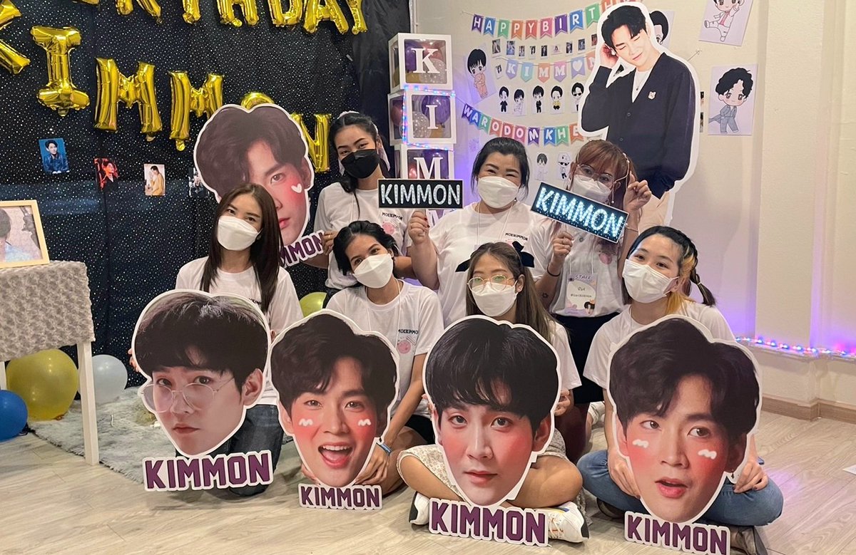 Tao_DaDee's tweet photo. 💜 มิชชั่นคอมพลีท โปรเจค #KIMMONmyinspiration 1-2 เม.ย.
By : #BottomHeartOfMoki 

💜 งานแต่งคูมคิมม่อนกับโมกิ #YoureMyBride 
มีความสุขมากกกกกกกก ได้กำลังใจกลับไปสู้ต่อล่ะ
 
ปล.[ เพราะความคิดถึงจึงมาหา โคราช-กรุงเทพ ก็แค่หน้าปากซอย ]

#ขุณขิมมอญ 
#โมกิของคิมม่อน https://t.co/uv6GCRAryf