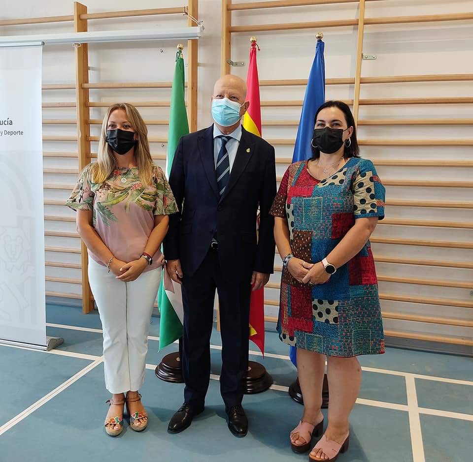 CsRinconVict's tweet photo. Desde @CsRinconVict lamentamos profundamente el fallecimiento del consejero de Educación de la @AndaluciaJunta Javier Imbroda.

D.E.P. amigo. https://t.co/LsvMHOhaIT