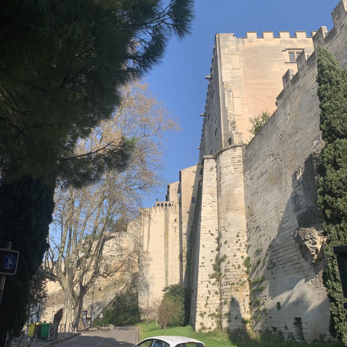 #프랑스 #france #5
#아비뇽 #avignon 
#아비뇽유수 #아비뇽다리 
#아비뇽교황청 #아비뇽대성당
공사때문에 내부를 또 못봤다 ㅠ