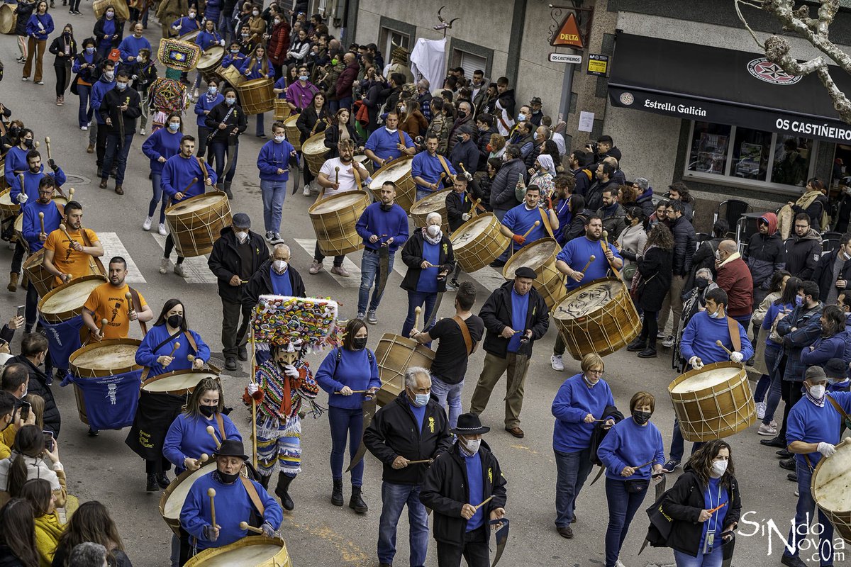 SindoNovoa's tweet photo. Vai unhas semanas celebrouse unha nova edición do #vibomask en Viana do Bolo e Vilariño de Conso. Eu desta vez só puiden acercarme a Viana e a pesar de non ter revisado todas as fotos que fixen deixo por aqui unha galería do que alí puiden ver. https://t.co/6oIERm6zCt https://t.co/FFtFmdPLl0