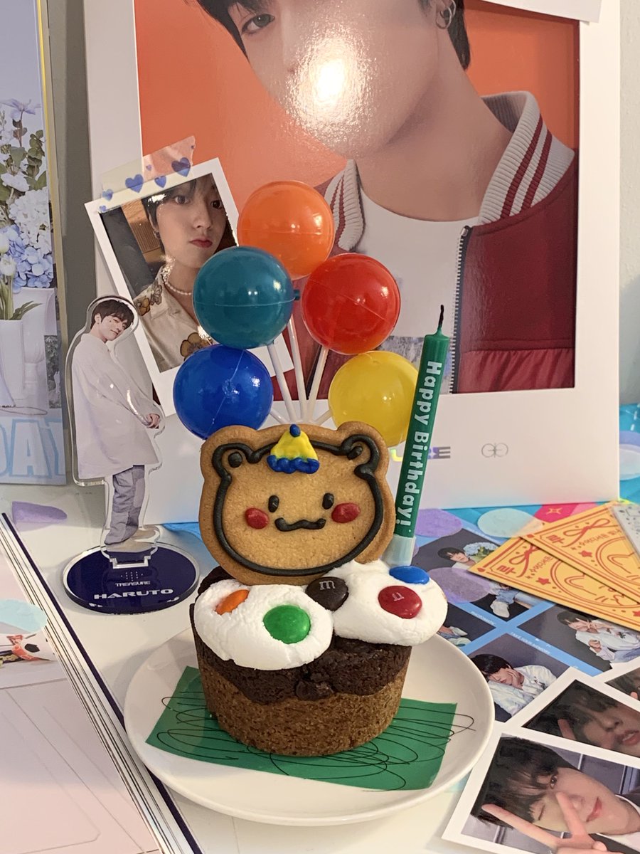 Gilmakhae's tweet photo. 📌 연남 바온하우스

루토와 루루가 가득했던 바온하우스
선착특전도 야무지게 받고 
귀여운 루루 컵케이크 제가 잡아먹었습니다 
루토 생일 진~짜 축하해 ♡ 

#루토에게_끌려_매일매일
#EVERYHARUTODAY https://t.co/oFujW22Aq8