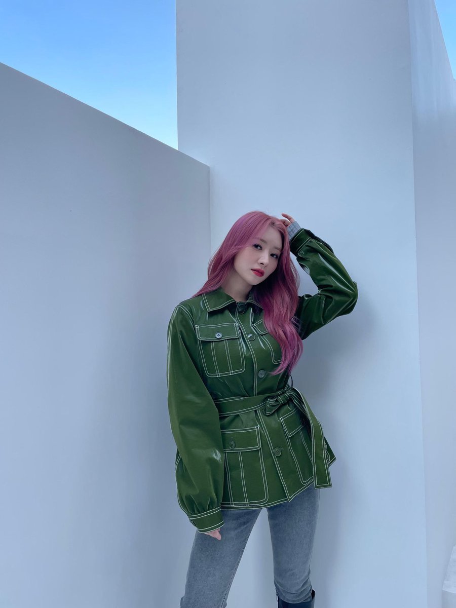 lathinayanika's tweet photo. @outer_cosmo ㅤ

Abella Madison Vimana, 1995.

Ingin berbagi kebahagiaan dengan kawan baru. Calon kawan, apa yang membuat bahagia hari ini? 
️️ ️️️️️️
ㅤ https://t.co/eMTehKlUzA