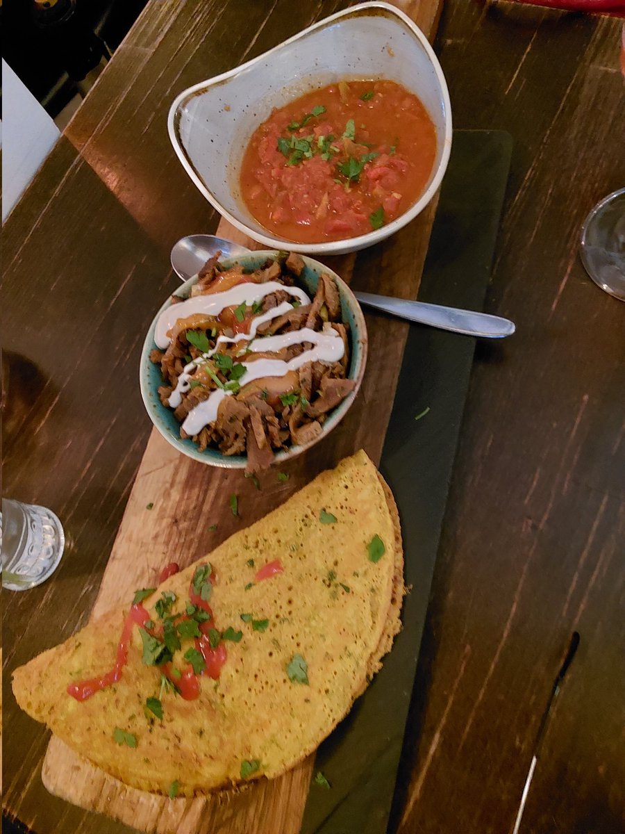 OliverSKBerlin's tweet image. Gerade #Israel-isch 🇮🇱 brunchen im #KuliAlma (gibt es auch noch in @TelAviv) #Mainhattan #FrankfurtMain. Mega coole location 😎, mega nette Bedienungen und Speisen einzig umwerfend 😋.
@YakiLopez @aryeshalicar 👇