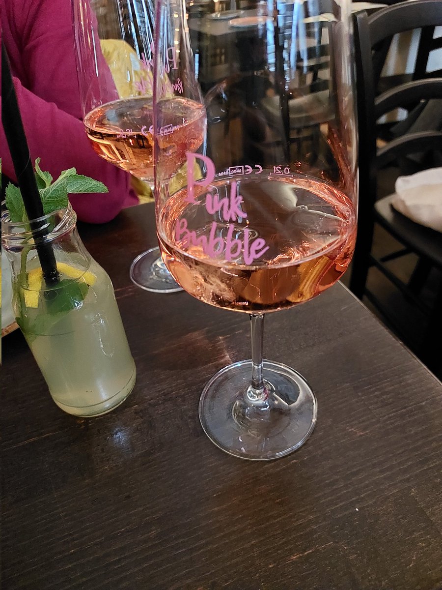 OliverSKBerlin's tweet image. Gerade #Israel-isch 🇮🇱 brunchen im #KuliAlma (gibt es auch noch in @TelAviv) #Mainhattan #FrankfurtMain. Mega coole location 😎, mega nette Bedienungen und Speisen einzig umwerfend 😋.
@YakiLopez @aryeshalicar 👇