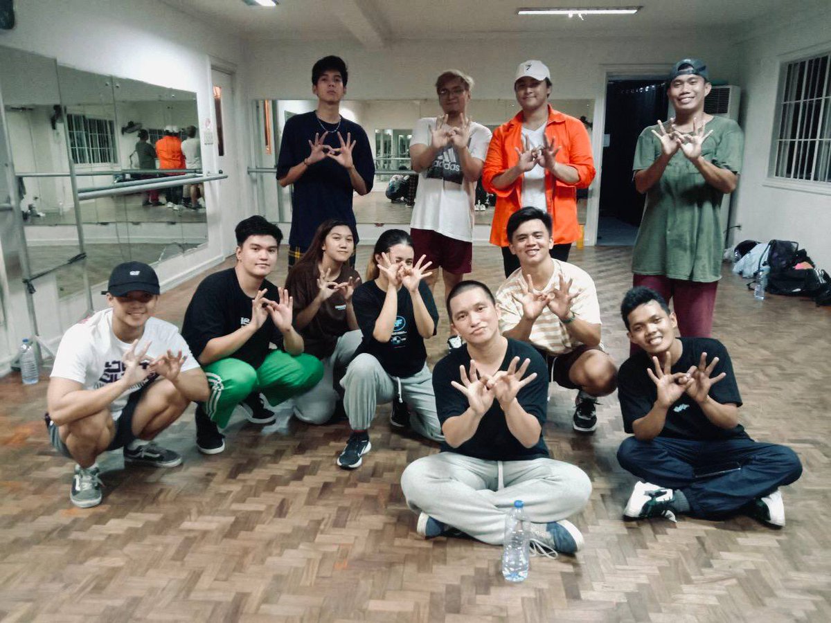 kinection2011's tweet photo. Got an intense head start this month with @JomattisProdigy ’s heat last night! 💪🏼💙

Expand your smoothness with Gabriel de Guzman class this coming Saturday! 🙌🏼💙

Pre-reg link: https://t.co/owu1ZKOULO

Venue: Vibe Dance Studio
Time: 6PM 

#Kinection
#KinSaturdays https://t.co/6dr50EDoxR