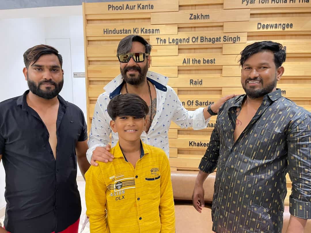 JangidGulab's tweet photo. #Congratulations  #ADians Meet 
#Boss's  #ADFAN @ajaydevgn https://t.co/cvULtFf3tb