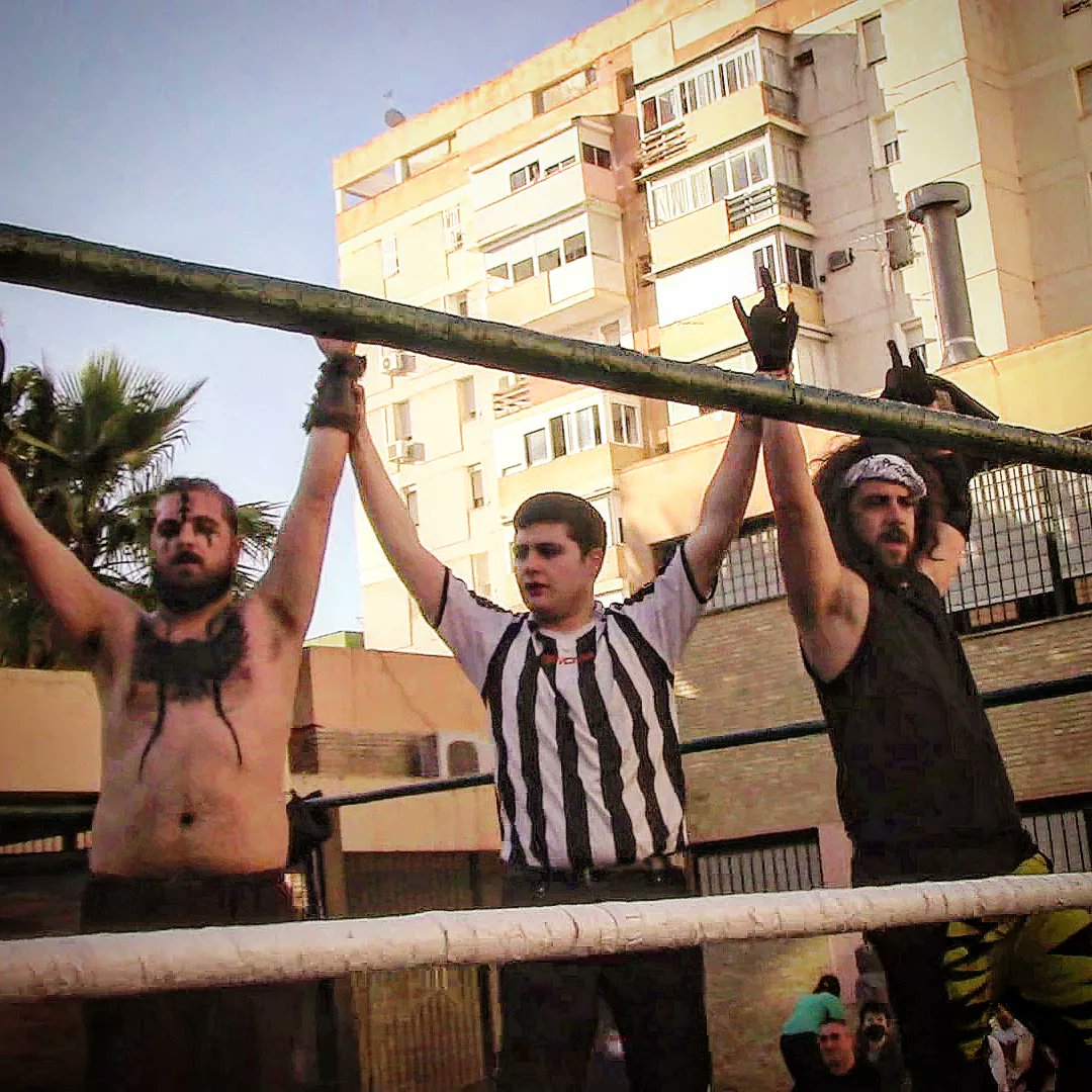 andaluciawrestl's tweet photo. ⚪ crovetto será el último contendiente a título de Ichiban tras derrotar a Salamander.
💚 @BreakerSew derrota a @gusmckenziew 
⚪ @theomarttovi_w imparte justicia frente @mercer_donovan
💚 La nueva Élite ( @JoeGold06143697 @JosteinSEW gana a Revelación (@BusinessYakob
Malaquias https://t.co/jm28Z2JvuL