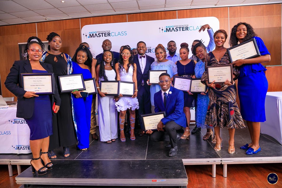 In the NEWS: 
Radio Presenter Masterclass graduation held, and this is the full list 3-mob.com/entertainment/… via @ThreeMenOnaBoat
#redmarketsunday <a href="/redmarketsunday/">Red Market Sunday</a> 
<a href="/InfoMinZW/">Ministry of Information, Publicity & Broadcasting</a>