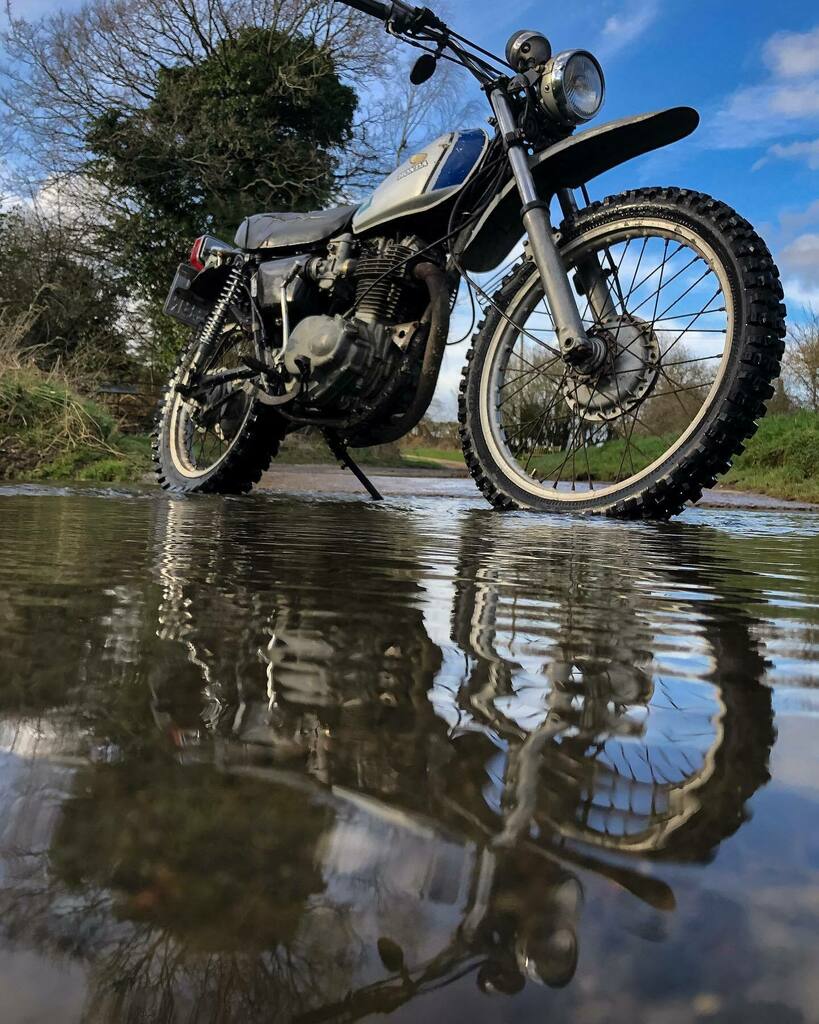 WilliamPenrice's tweet photo. Wash wheels #xl350 #greenlaning #vinduro https://t.co/6si7uTSqUZ https://t.co/LZnftmAksi