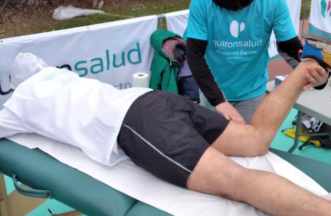 quironsalud's tweet photo. ¡#LaSaludDelDeporte también con la @mitjabarcelona, la prueba que recorre los lugares más emblemáticos de Barcelona! Hemos estado presentes como Healthcare Partner para velar por la #salud y las necesidades de los corredores #TimeToBeTheFirst https://t.co/pP4Qjy45UG