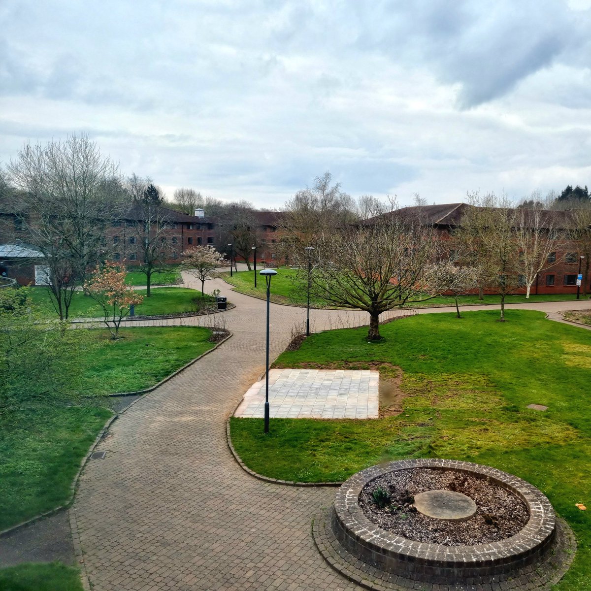 AsifaIslam_'s tweet photo. The bus driver greeting in Punjabi just doubled up the excitement! And this view from the room 😍
Poster #P152 , Flash talk #FT09 @juanes_lab
#BSCBMeeting2022 #Day1 @Official_BSCB #UniversityOfWarwick
Also, PhD work @ #P188 , more from @Draviam_LAB #P156 https://t.co/6VyFke5kiP