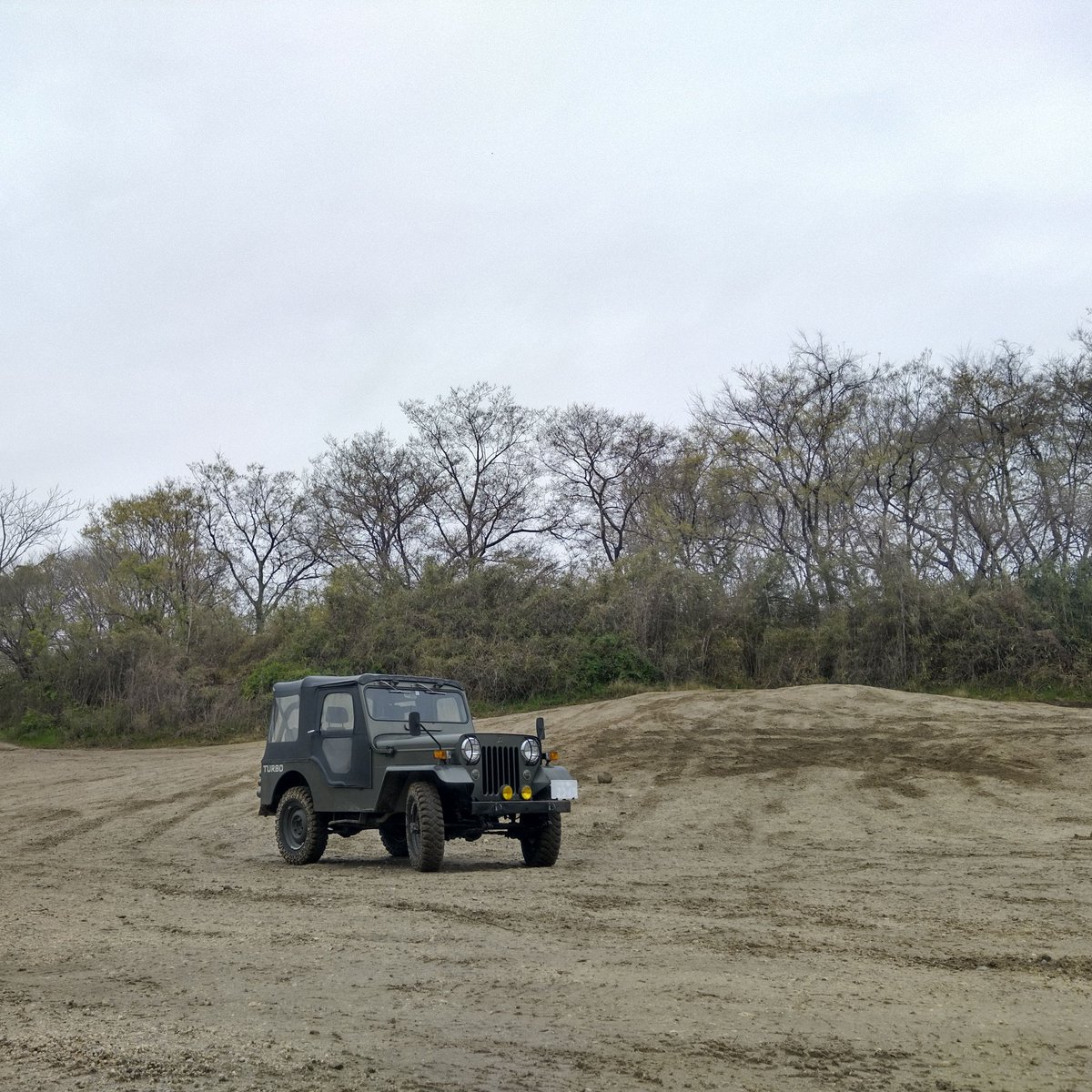 tropaeolum's tweet photo. 週末キャンプとちょい走行
( ´∀`)
半分は撮ってもらった写真
(Photo by @Peraneet)
#J53 #Jeep #ジープ #三菱 https://t.co/bXqD9YHOGD