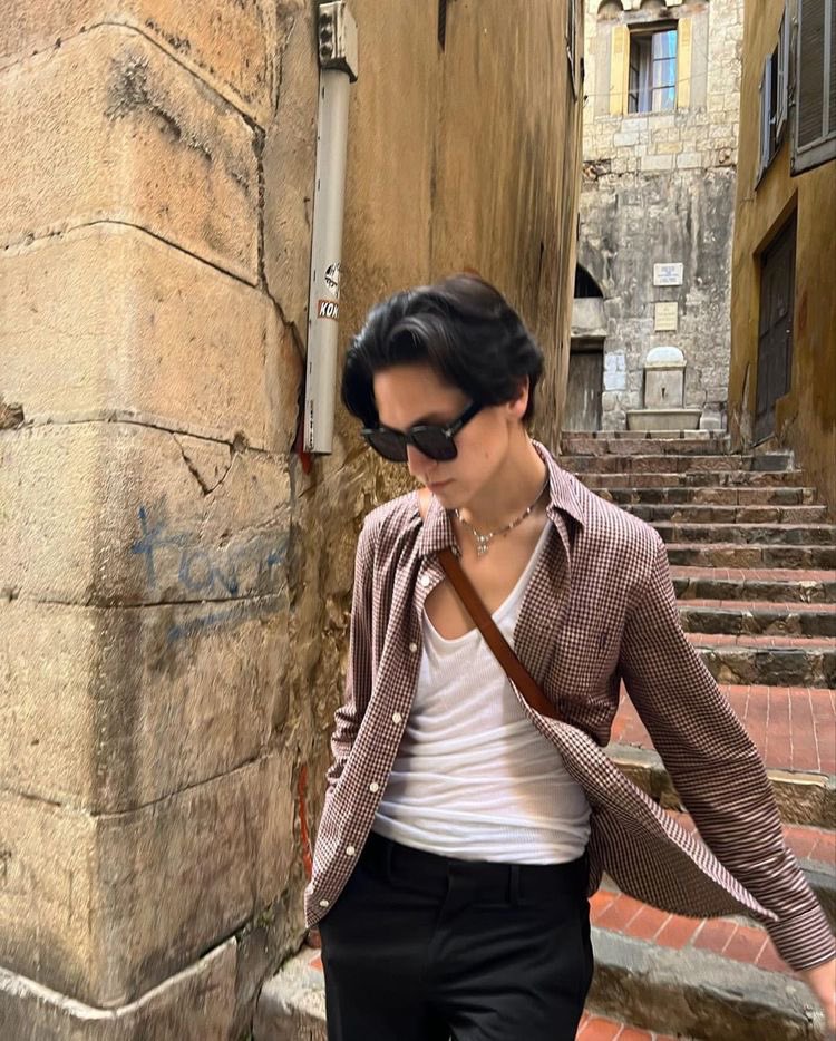 cherche recherche rpdm rp dm 

déjà, bonjour ? je veux des copains avec qui discuter de temps à autre puis surtout une tl un peu plus animée. 

♡ follow/dm
 ↺ visibilité