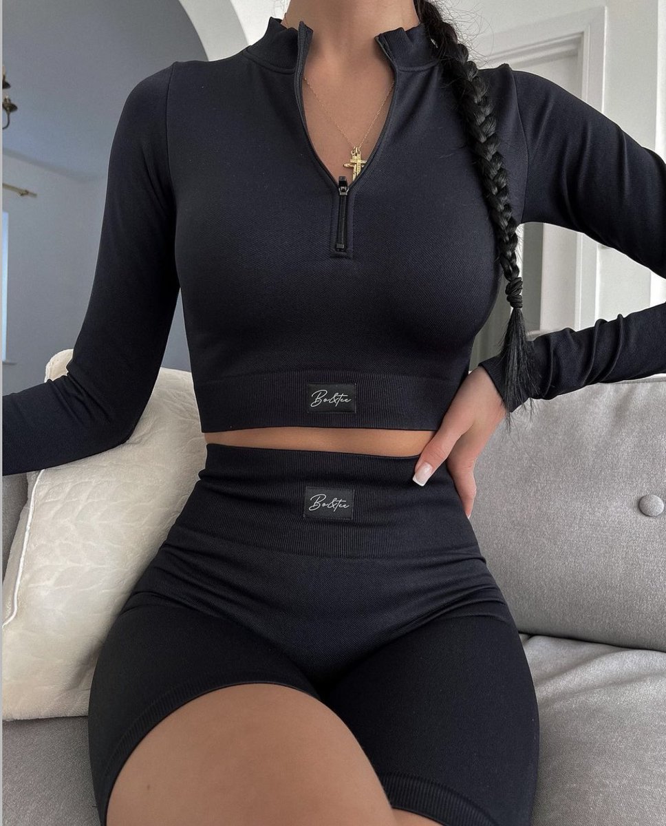 Who wants to WIN this gym set?? Like this tweet &amp; our last 2 for the chance to win🤸‍♀️