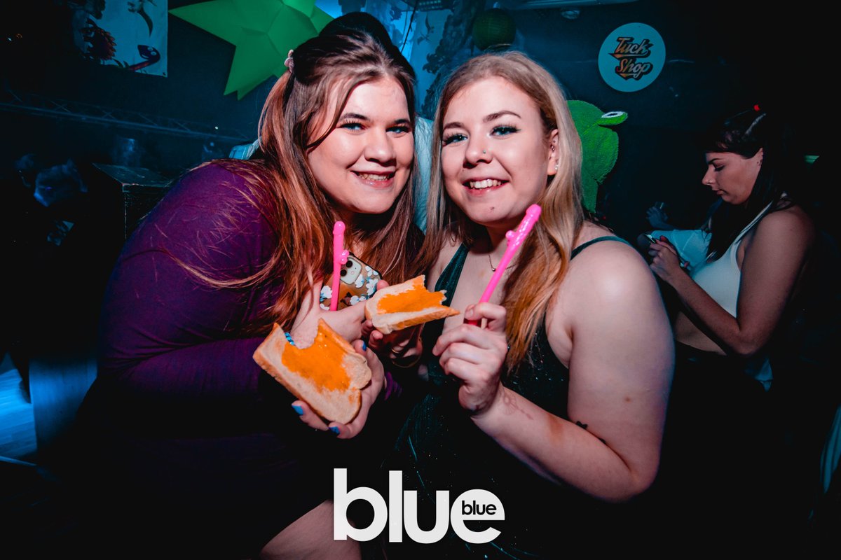 What a Blue and Blue night out without a free food 👀

📍Opposite DJ Booth on the top floor

🍿 Freshly Made Popcorn
🍞 Hot Buttery Toast
🍭Candyfloss
🥔 Crisps / Space Raiders
🎁 Plus loads of guest additions!

💰 ALL COMPLETELY FREE!