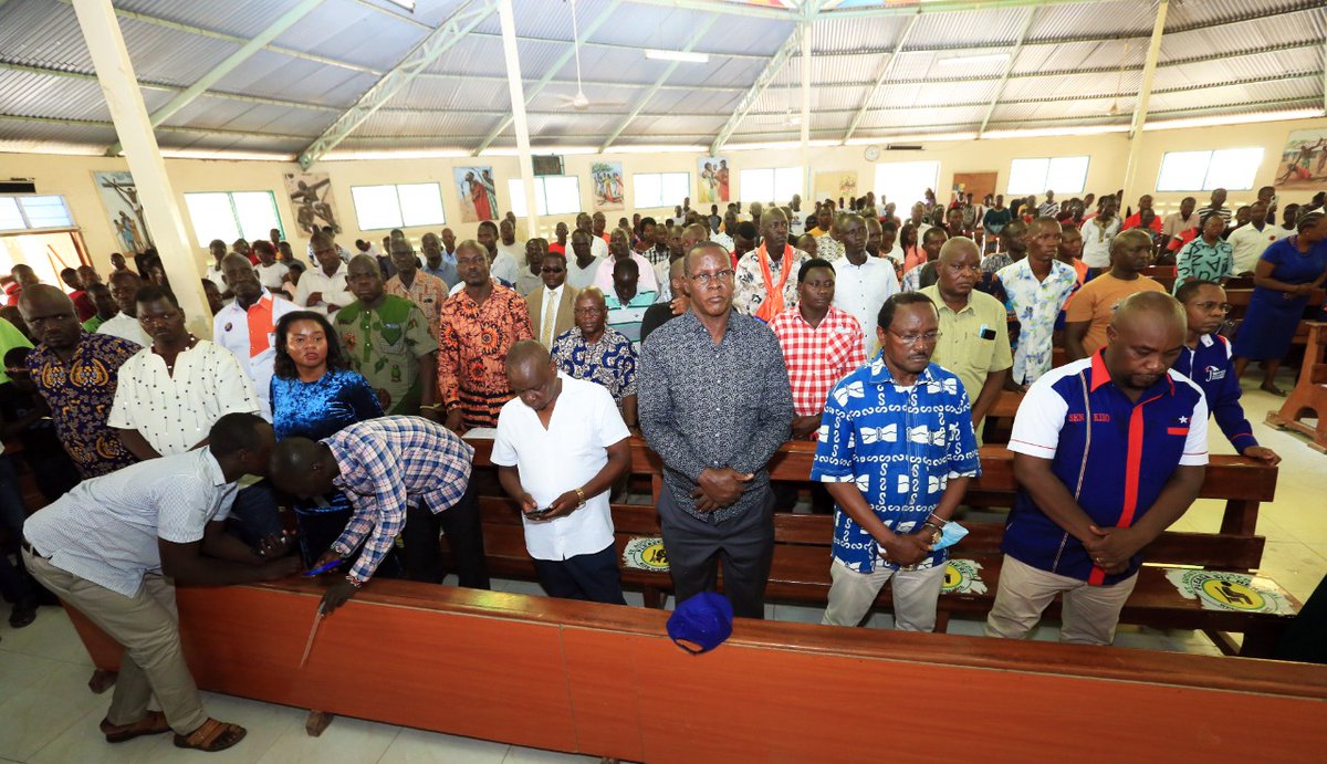 skmusyoka's tweet photo. It was a joy and blessing worshipping this morning at the St. Austine Cathedral Catholic Church in Lodwar,Turkana County.
We are a peaceful, beautiful and bountiful Nation.
#HakikaTutaweza
#Inawezekana https://t.co/8LXWUCnFw6