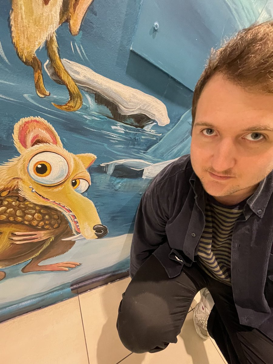 pot_scilgrim's tweet photo. Visited the world famous Ice Age mural at the Kennet Shopping Centre in Newbury! So worth the wait. Pictures really don’t do it justice! https://t.co/pGRZd16wpa