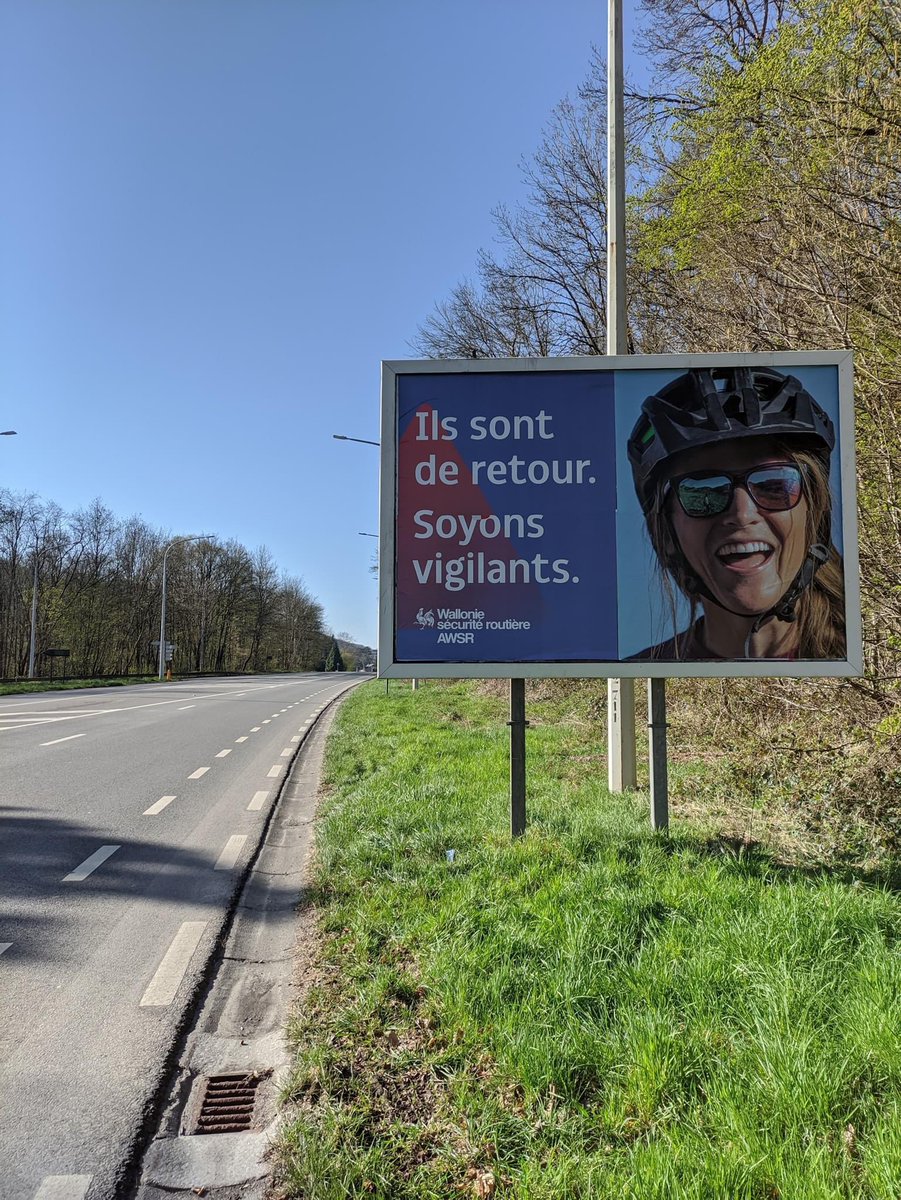 BXLeleration's tweet photo. Be aware! We are back! 🚲🚲🚲🤦🏻‍♂️🙋🏻‍♂️🤷🏻‍♂️#wallonia #buildinfrastructure #stopcarcentricity @PhilippeHenry53 @ValerieDeBue @Ecolo @MR_officiel https://t.co/t7W8p3iYEM