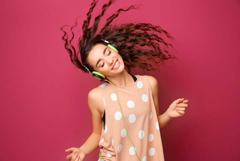 ReadWires's tweet photo. Top 10 Surprising Psychological Benefits of Music Therapy 

Music therapy is a treatment based on evidence that helps to cope with a range of disorders, including heart disease, depression, autism, drug abuse, and Alzheimer’s disease.

https://t.co/HPr8BFpxq6 https://t.co/ulVgtUsf3i