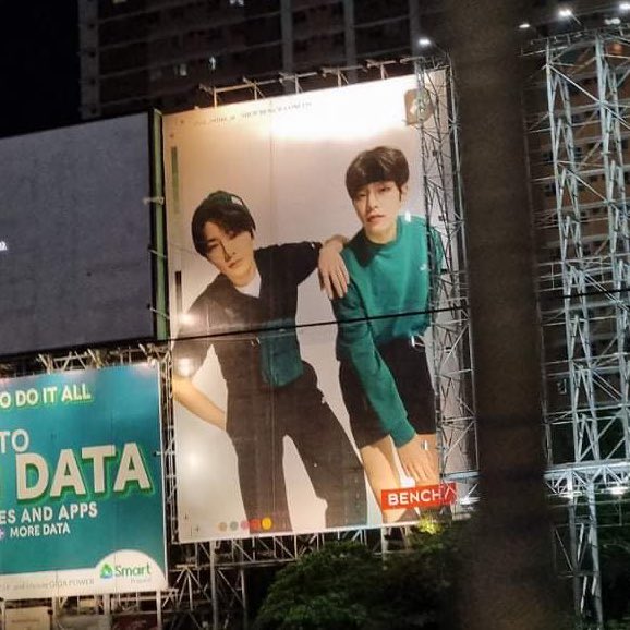 jeonginisaur's tweet image. BETTER VIEW OF SEUNGMIN AND JEONGIN EDSA BILLBOARD OMGGG