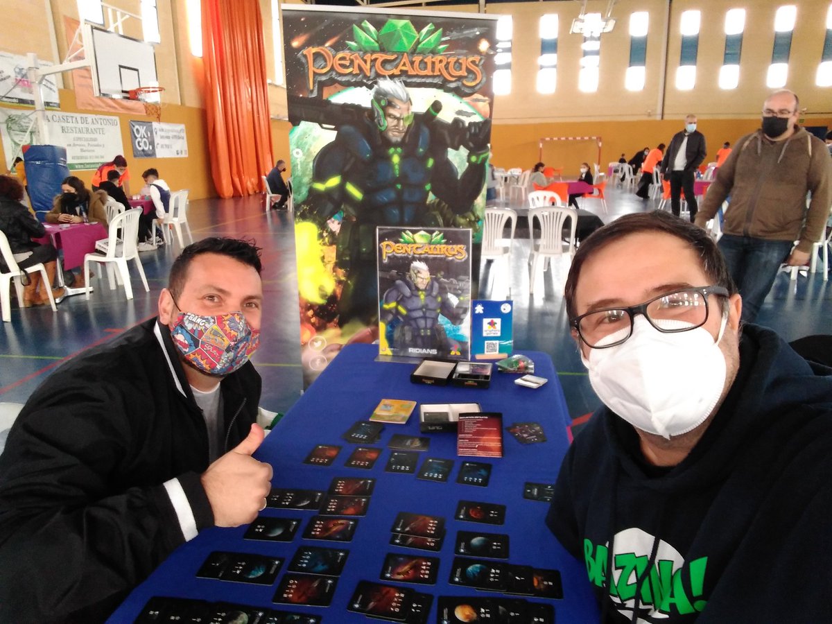 AmphoraGames's tweet photo. Estamos en Santiponce Juega 🎲
Hoy nos toca mostrar las batallas espaciales de Pentaurus Duel a todos los amigos de Santiponce. 🚀🔥🌏
#juegosdemesa #boardgames #pentaurus https://t.co/wHYcgvzkGQ
