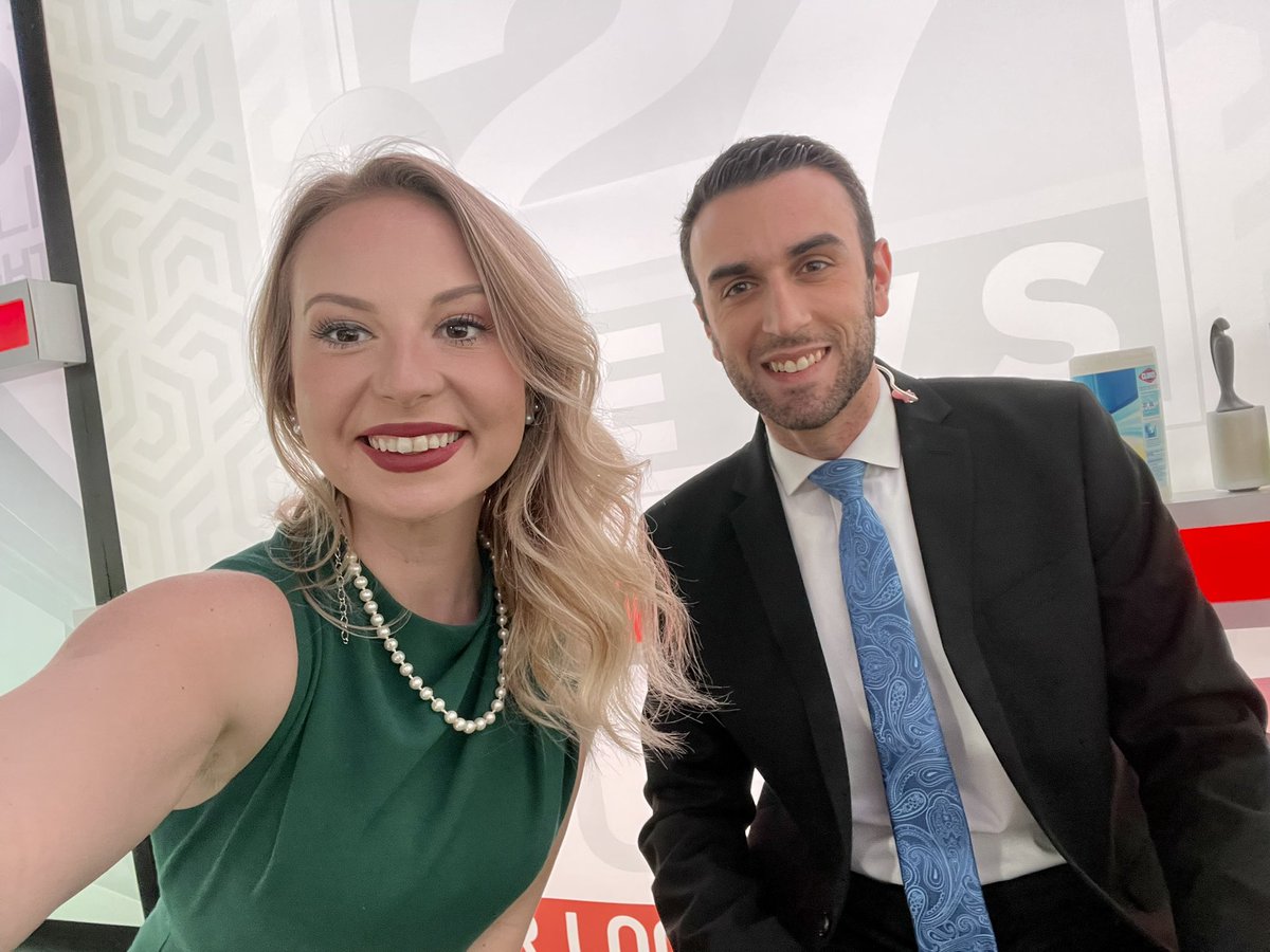 kaylamarie_tv's tweet photo. So happy @ajukloABC27 wore a #TarHeelNation colored tie to work this morning. 😜 More news and weather at 8! Join us. Lots of updates and new info. #anchor #meterologist #localnews #27Daybreak #weekendteam https://t.co/ZnLNU9nlDW