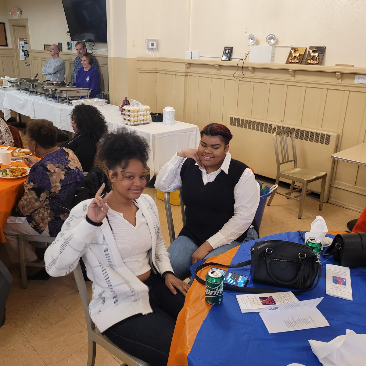 YBearcats's tweet photo. Winter Sports banquet with some of the squad! 🧡💙 #LadyBearcats https://t.co/t8cWtTDRp3