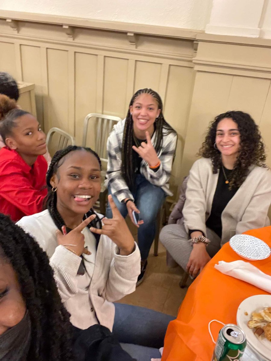 YBearcats's tweet photo. Winter Sports banquet with some of the squad! 🧡💙 #LadyBearcats https://t.co/t8cWtTDRp3