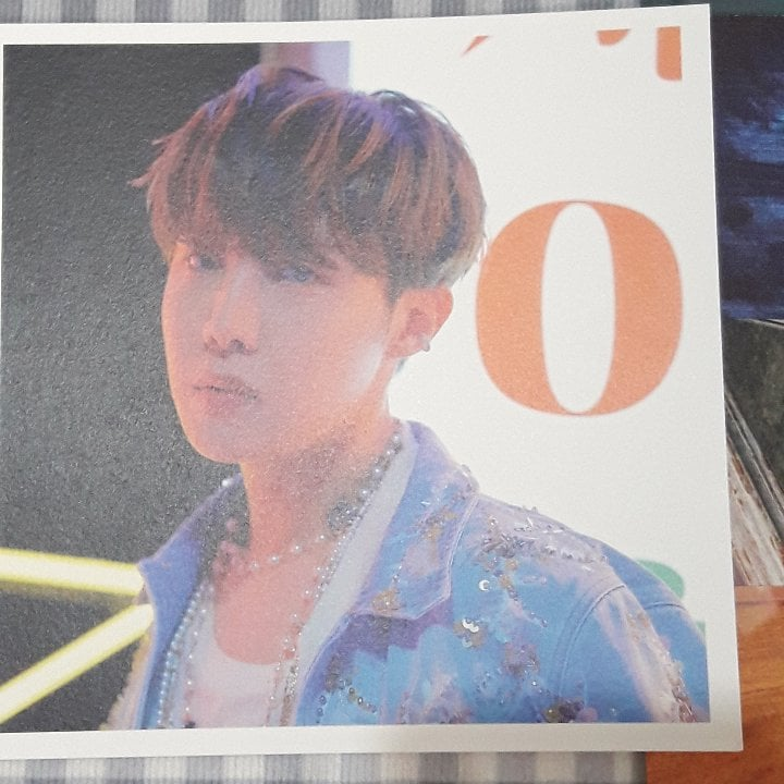 minejihope's tweet photo. (6/8) wts lfb MOTS ON:E jhope member set (+ free be postcards!)

💬 inclu: mots on:e square photo, transparent route ver pc, &amp; be postcards
💬 condi: 9.8/10 pc, 10/10 postcards &amp; square photo
🍃 PHP 250 (PHP 230 if payo)

t. hobi mem set route version ph https://t.co/Uh61OqdpfK