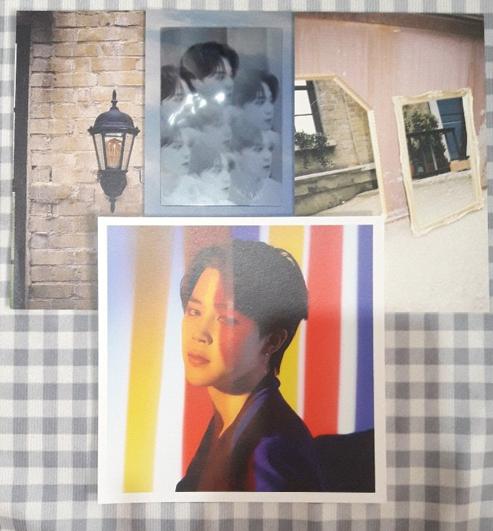 minejihope's tweet photo. (7/8) wts lfb MOTS ON:E jimin member set (+ free be postcards!)

💬 inclu: mots on:e square photo, transparent clue ver pc, &amp; be postcards
💬 condi: 9.8/10 pc, 10/10 postcards &amp; square photo
🍃 PHP 250 (PHP 230 if payo)

t. mimi mem set clue version ph https://t.co/d62S8VJPfB