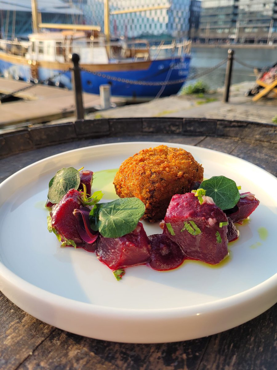 Beef Short Rib Croquette with Beetroot. A gorgeous dish melting with flavour. 😋  Enjoy it with us this sunny Sunday! 😎  

Brunch is on until 3.30pm, with Dinner served until late.  Book by phone 01.9089490 or info@charlottequay.ie 😘

#Sundayvibes