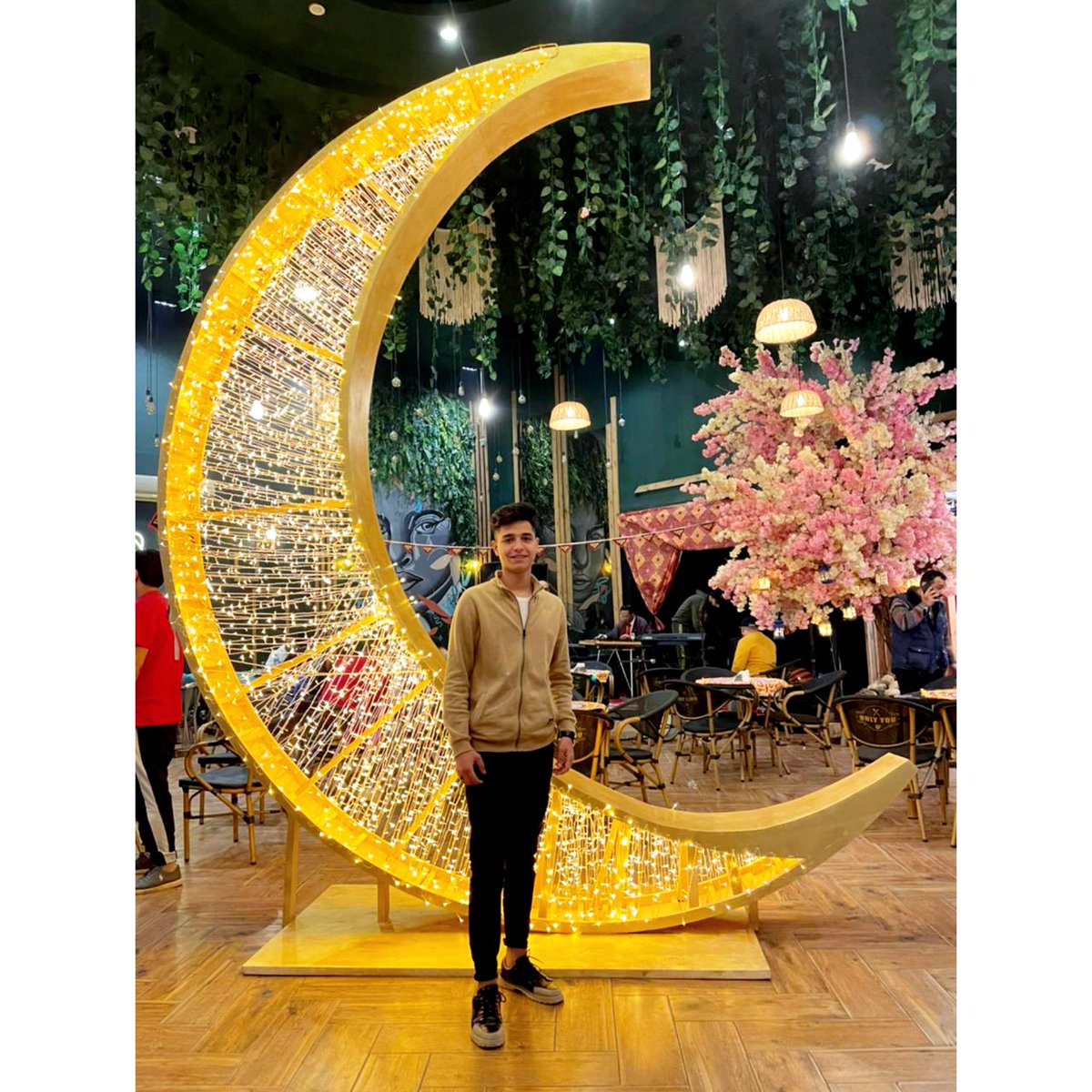 Mostafa19963864's tweet photo. رمضان كريم🥺🧡 https://t.co/iT6YMDim3q