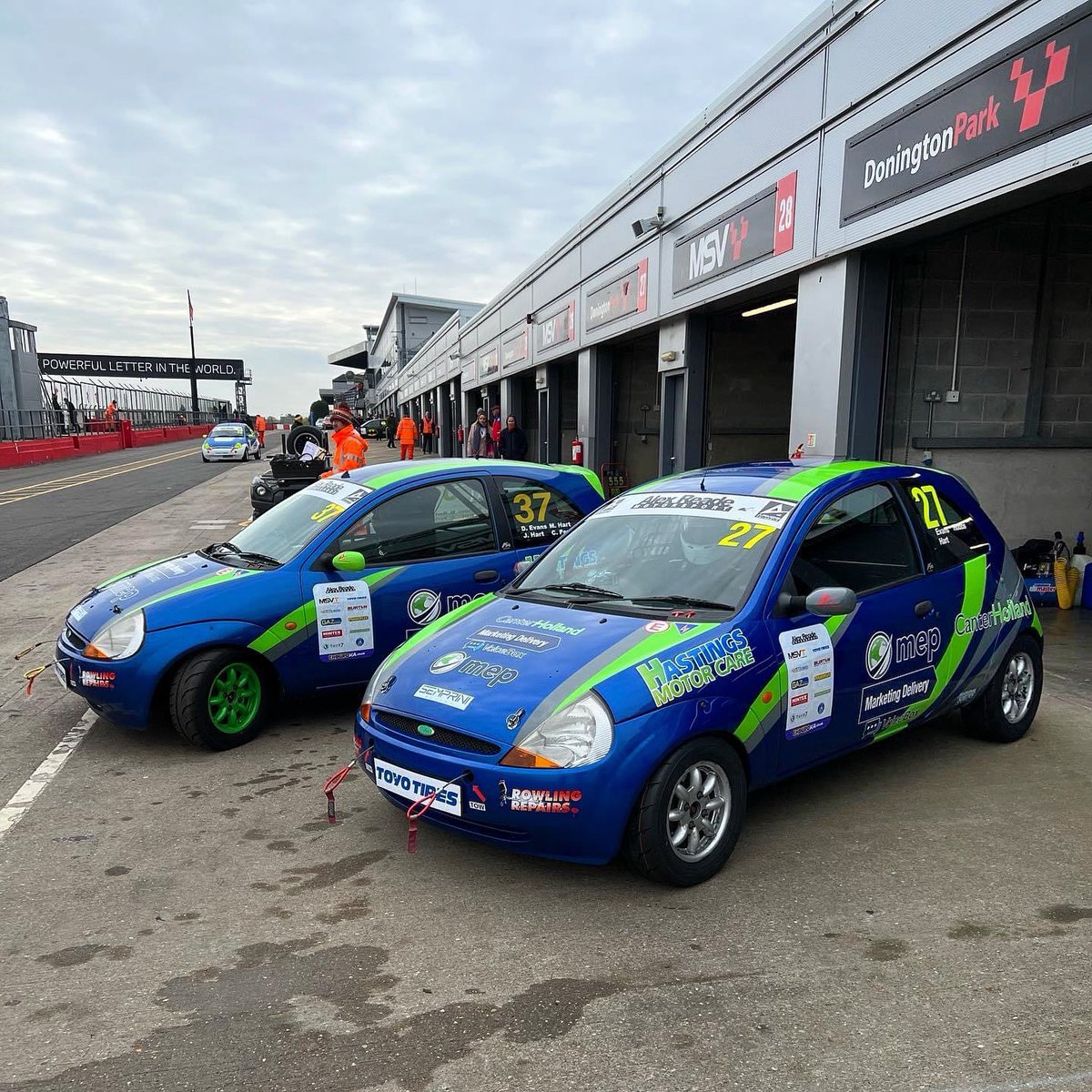 VoiceB0X's tweet photo. Jeremy and the Semprini Racing team have their first KA race of the season at Donington Park today! Good luck guys 🍀

#MarketingDelivery #MEP #CanterHolland #KA #FordKA #EnduroKA #CRUK @DoningtonParkUK @ClubRacingUK @ka_enduro https://t.co/rDqJ2nweVZ
