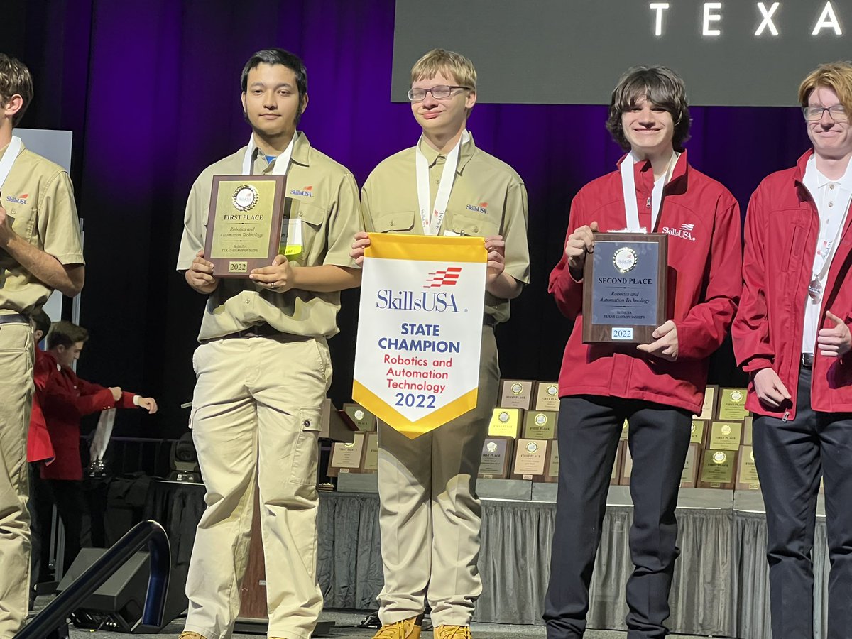 HCTC_Manu_Eng's tweet photo. Zachary Sikes and Sachit Dhakal take gold in robotics and automation at the SkillsUSA state championship in Corpus Christi! On to nationals in  Atlanta!
#emsproud #hctcready @EMSISD_CTE https://t.co/gIp78Fp0ZT