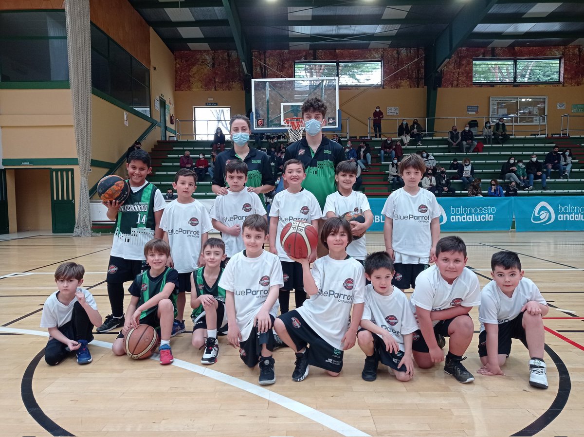 CBSFDO's tweet photo. Donde todo comienza, La Factoría!! 😊🏀
Gran encuentro frente a nuestros amigos de Adesa 80 Baloncesto Sanlúcar #BlueParrotOffShore 💚🖤🏀 https://t.co/TMX87aKPec