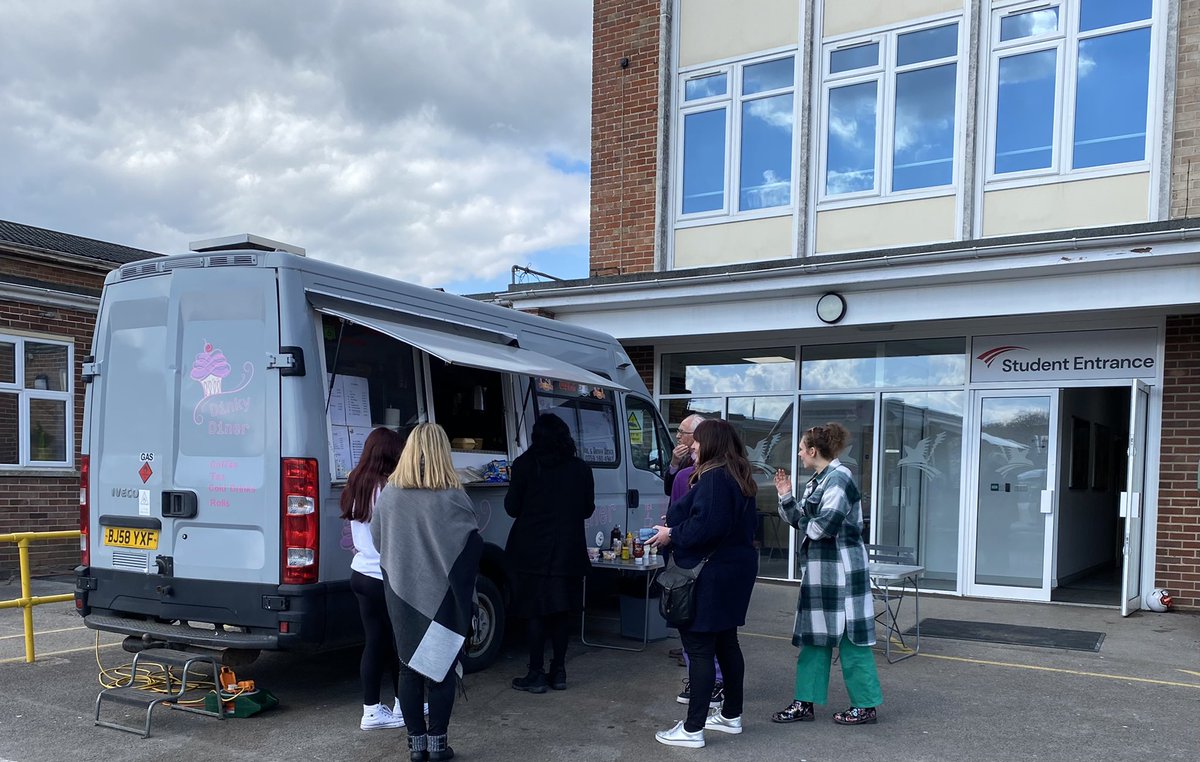 DevEisteddfod's tweet photo. Lunchtime! #DevizesEisteddfod https://t.co/zt2VH40WSf