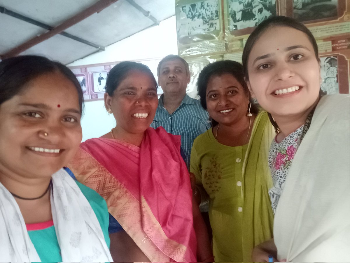 Tanvim_jaiswal's tweet photo. With @KhabarLahariya , the all women-led news organization is all set to celebrate it's 20years of empowerment,inspiration and movement...kudos to the team!!
@klmeera @KLKavita https://t.co/wNpCWvaidV