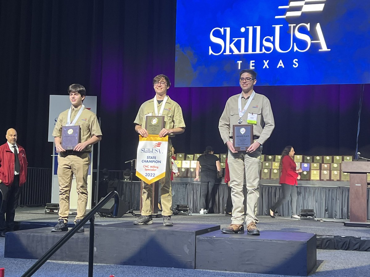 HCTC_Manu_Eng's tweet photo. More results from the SkillsUSA state competition.

CNC Technician Jacob Teel, CNC Milling Victor Ruvalcaba, and CNC Turning Victoria Montalvo all took silver!  Great job!  Thank you for your hard work! 
#hctcready 
#emsproud
@EMSISD_CTE https://t.co/HyLEQ3hajr