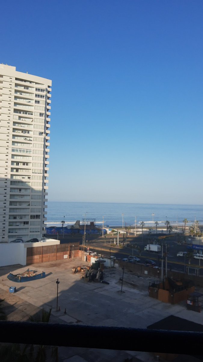 egocoaches's tweet photo. Buen día mundo!!!! Saludos desde Iquique....hermosa mañana. https://t.co/o36xDQrXdC