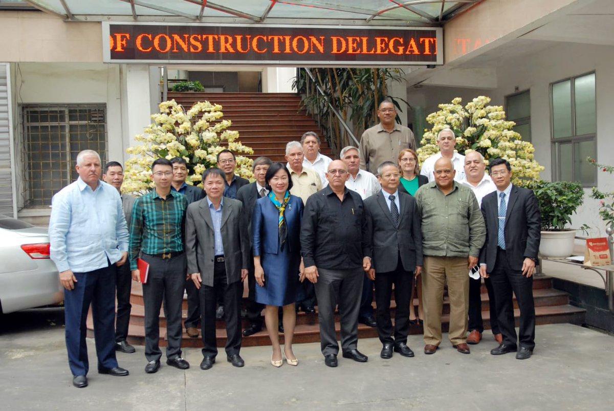 Rene_MesaMICONS's tweet photo. Realizamos encuentro en Vietnam con la corporaciòn LILAMA, organizaciòn especializada en la Construcciòn de obras industriales con màs de 60 años de experiencia. #RevoluciònesConstruir. https://t.co/NnR2pQBmMx