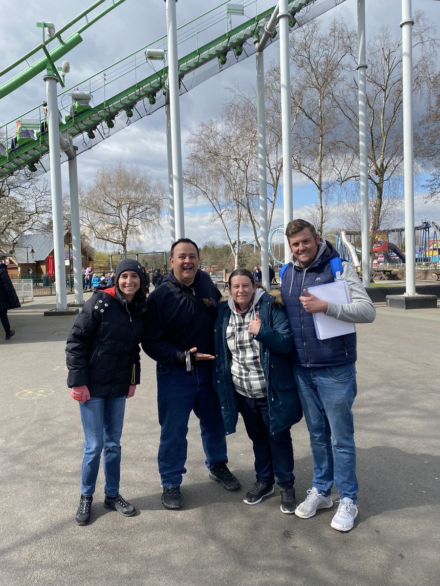 Met theme park review they so awesome so happy see them!!!! <a href="/ThemeParkReview/">themeparkreview</a>