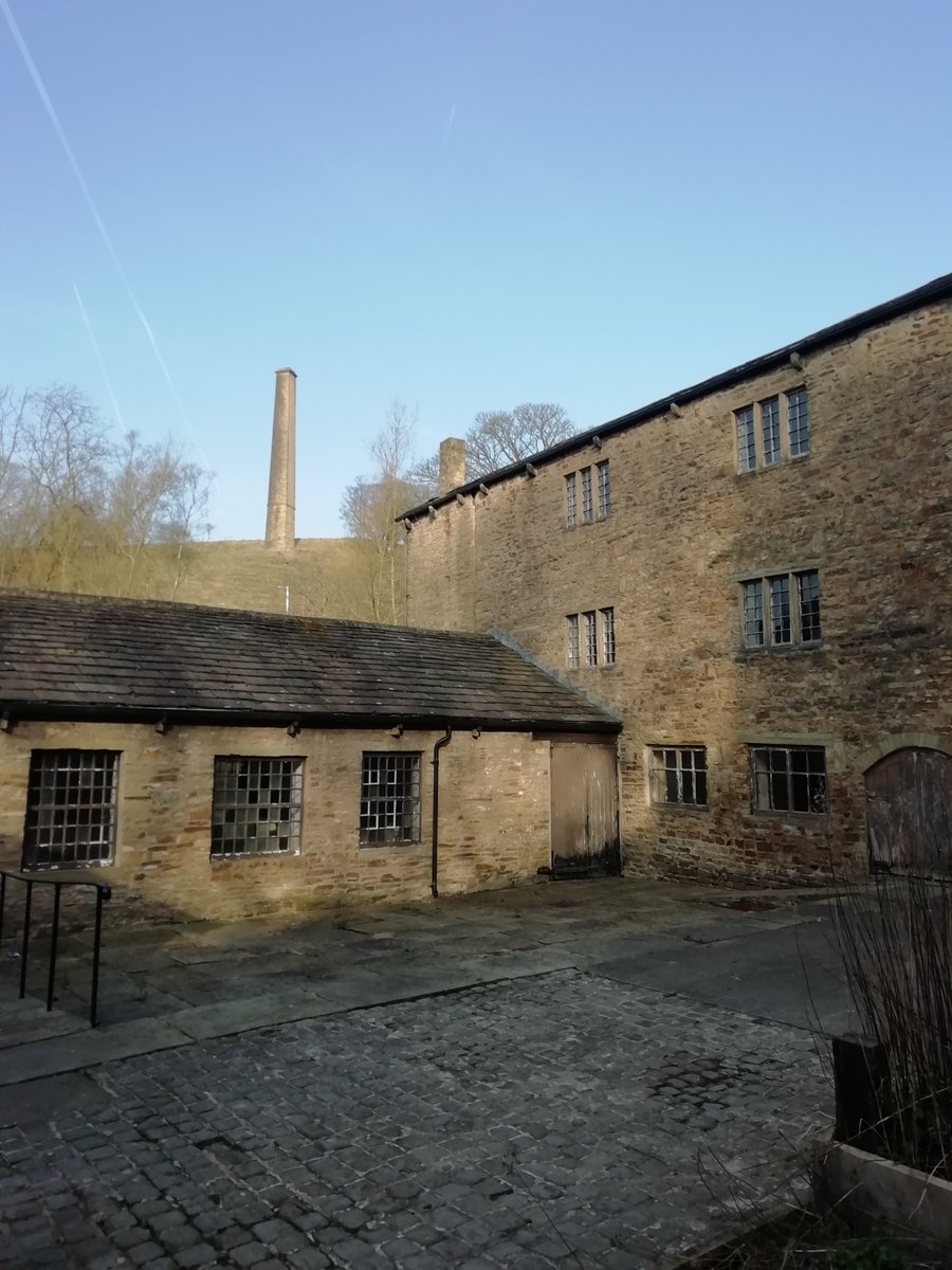 🕵️‍♀️ Boogie down to #HelmshoreMill and help solve the murder!  

⏱ Travel back to the 1970s and see if you can uncover the mystery. Drinks and nibbles will be provided. 

🧵 Join us on Friday 29 April 8 to 10pm. Pre-booking required tickets are £15. 

👀👉bit.ly/HelmshoreEvents