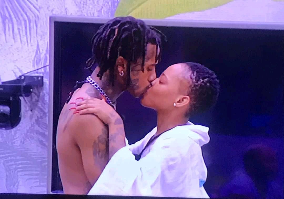 cardijay_larose's tweet photo. #BBMzansi This two really gave us a show!!
I won't lie I'm going to miss them most ๐ข๐ช๐Whoever wins congratulations to them both
#ThembaTheGhost
#PartyWithThemba โ ๐
#MphoWaBadimo
#PartyWithMpho ๐ฟโค https://t.co/0orzYDzNrI